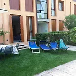 Don - Piscina, Giardino, 200m Dal Apartman *