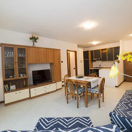 Don - Piscina, Giardino, 200m Dal Appartement